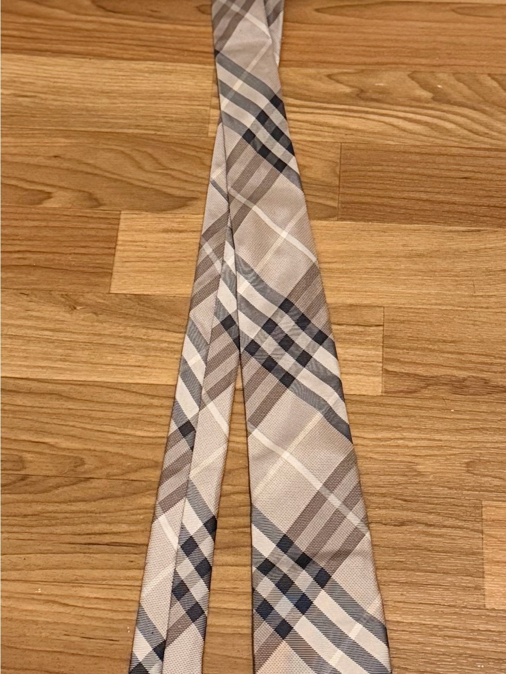Authentic Vintage Burberry London Tie (Great Condition)